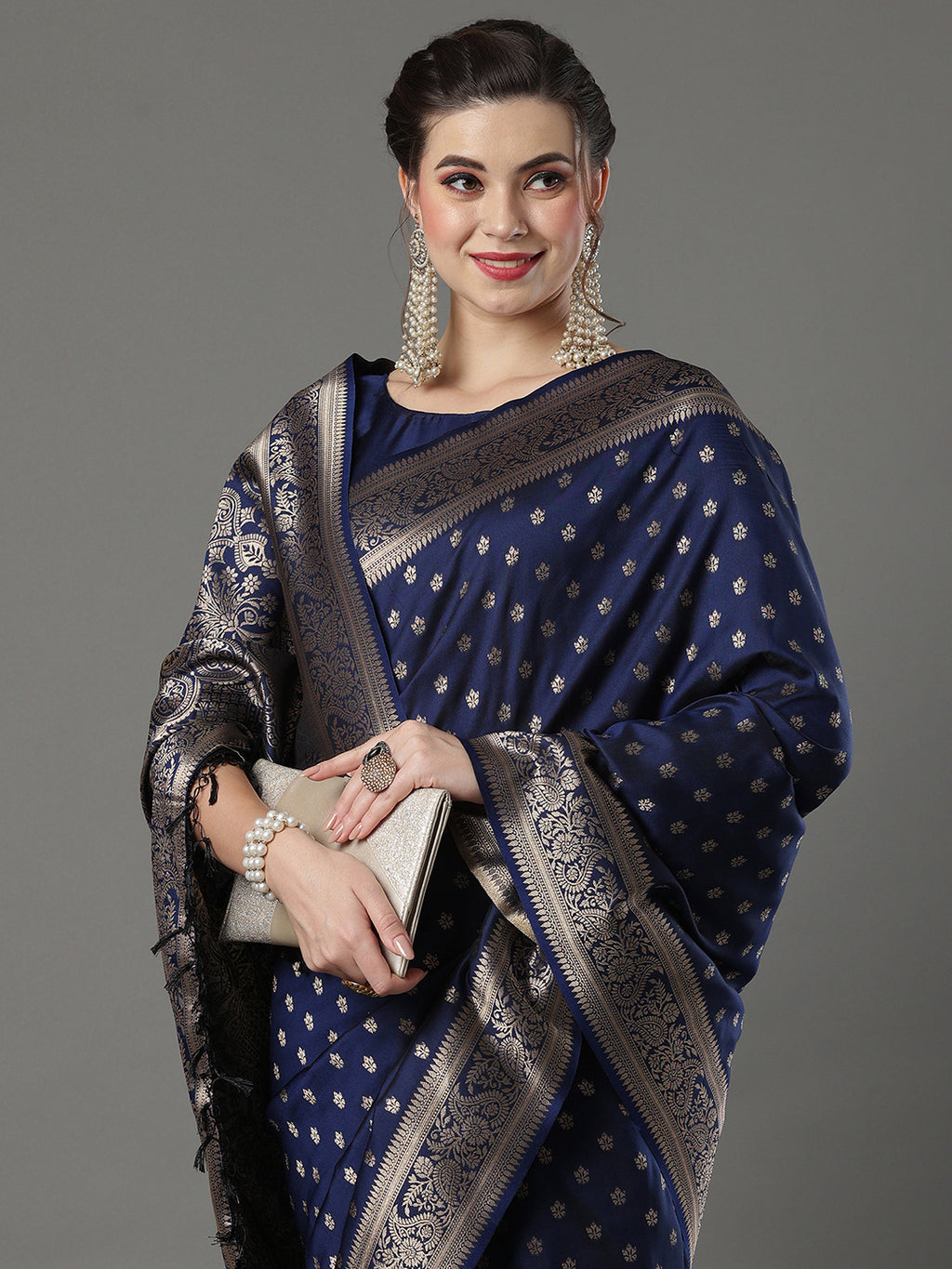 silk blend navyblue wovendesign designer saree with blouse piece 16pakhi1704