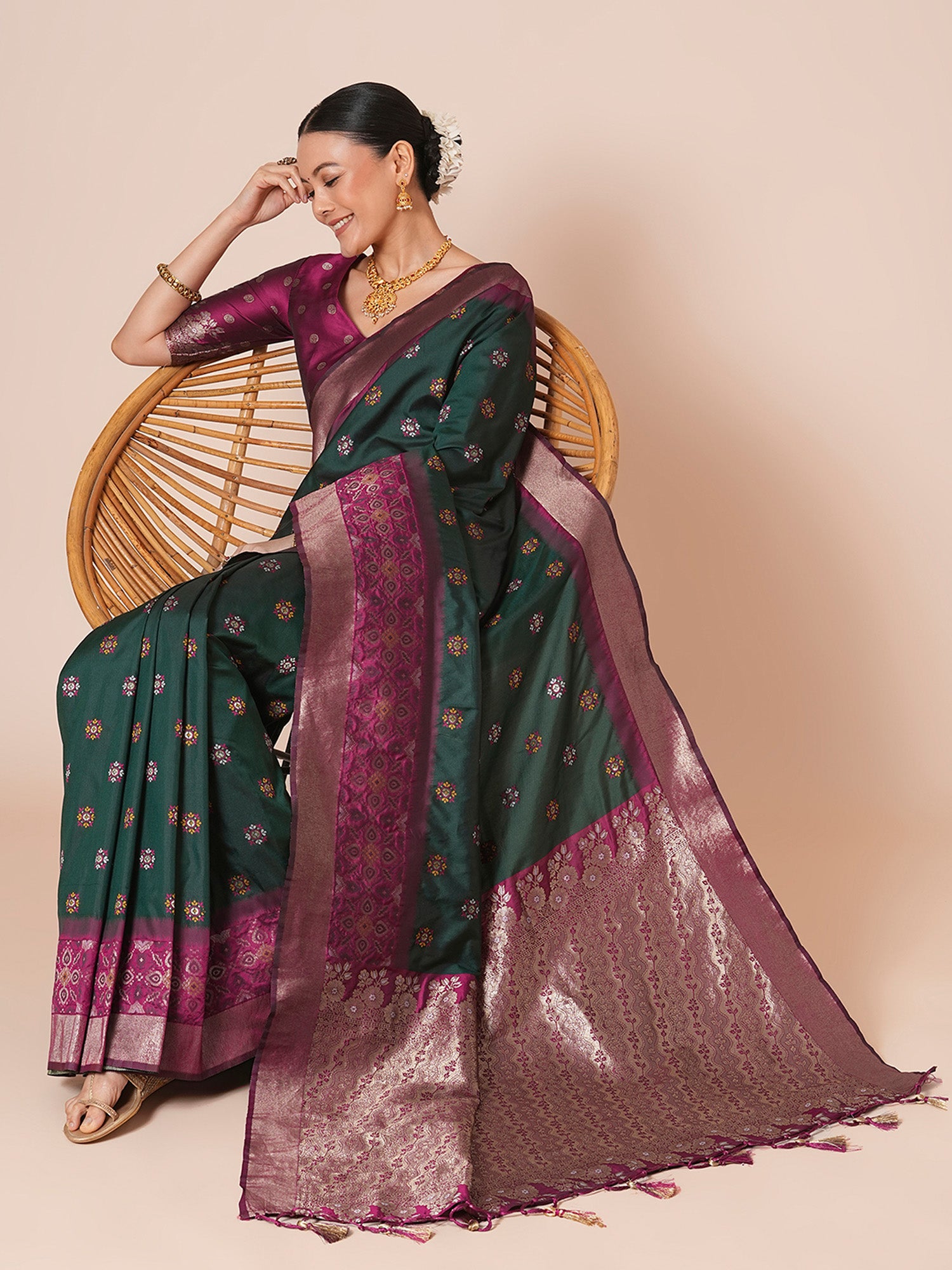 silk blend green woven design designer saree with blouse piece 29pakhi2906