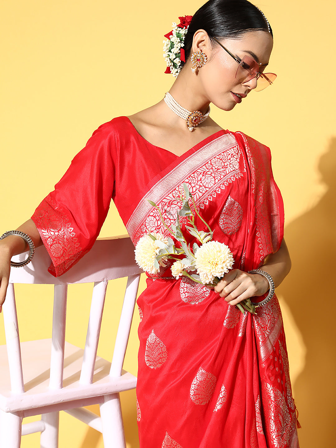 silk blend red wovendesign celebrity saree with blouse piece 2pakhi4101