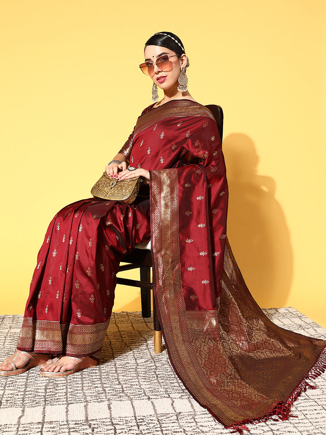 silk blend coffeebrown wovendesign celebrity saree with blouse piece 2pakhi4103
