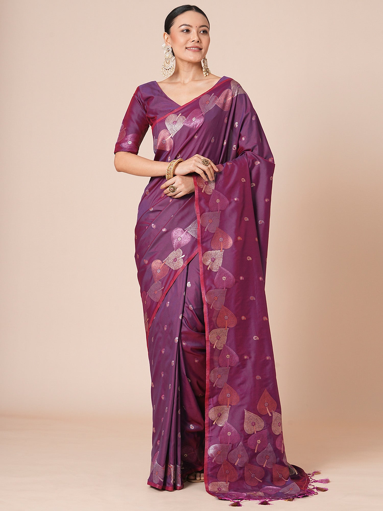 silk blend magenta woven design designer saree with blouse piece 31pakhi3101