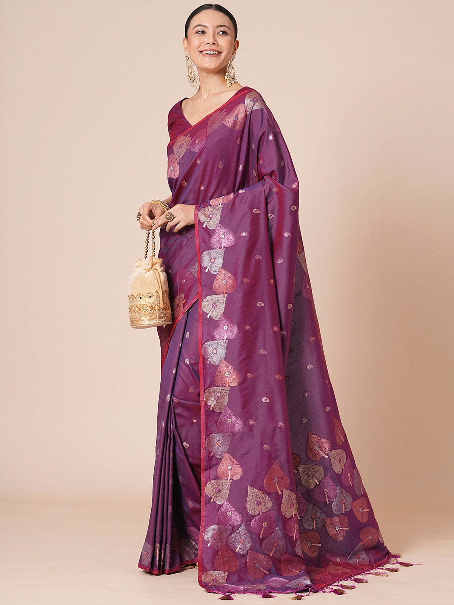 silk blend magenta woven design designer saree with blouse piece 31pakhi3101