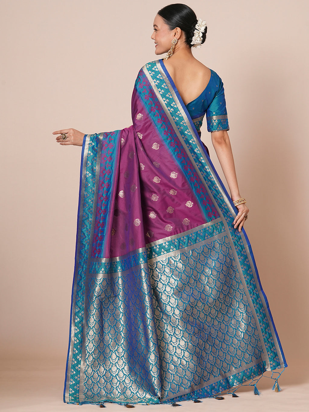silk blend magenta woven design designer saree with blouse piece 31pakhi3103