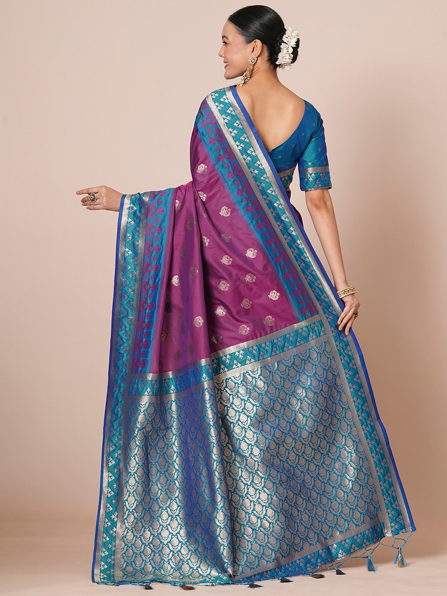 silk blend magenta woven design designer saree with blouse piece 31pakhi3103