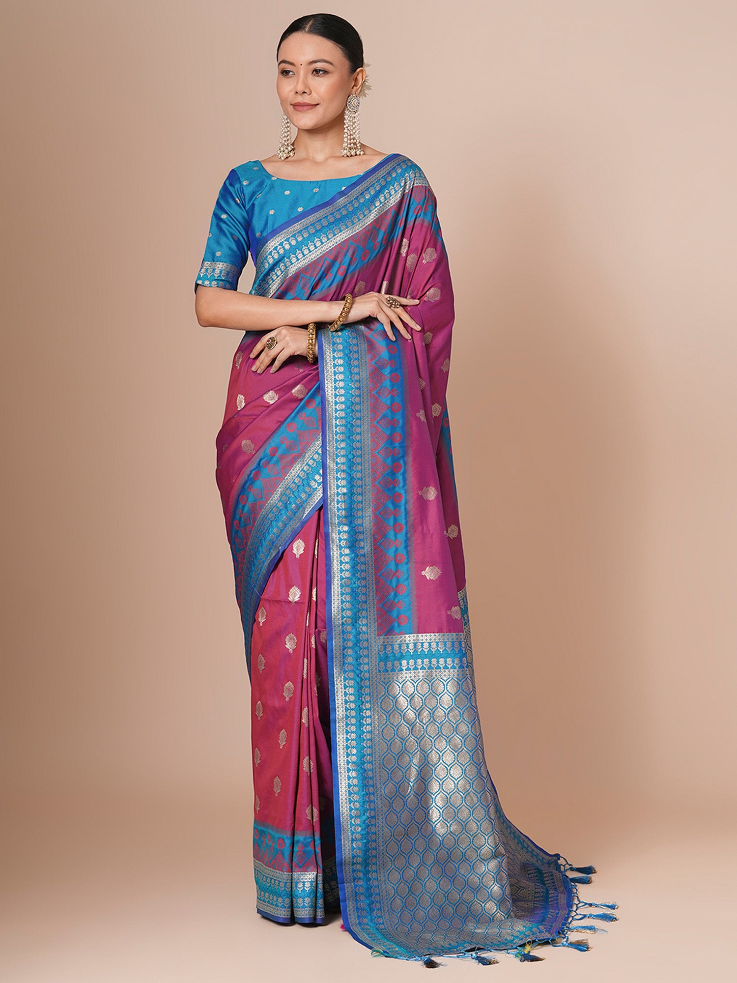 silk blend magenta woven design designer saree with blouse piece 31pakhi3105