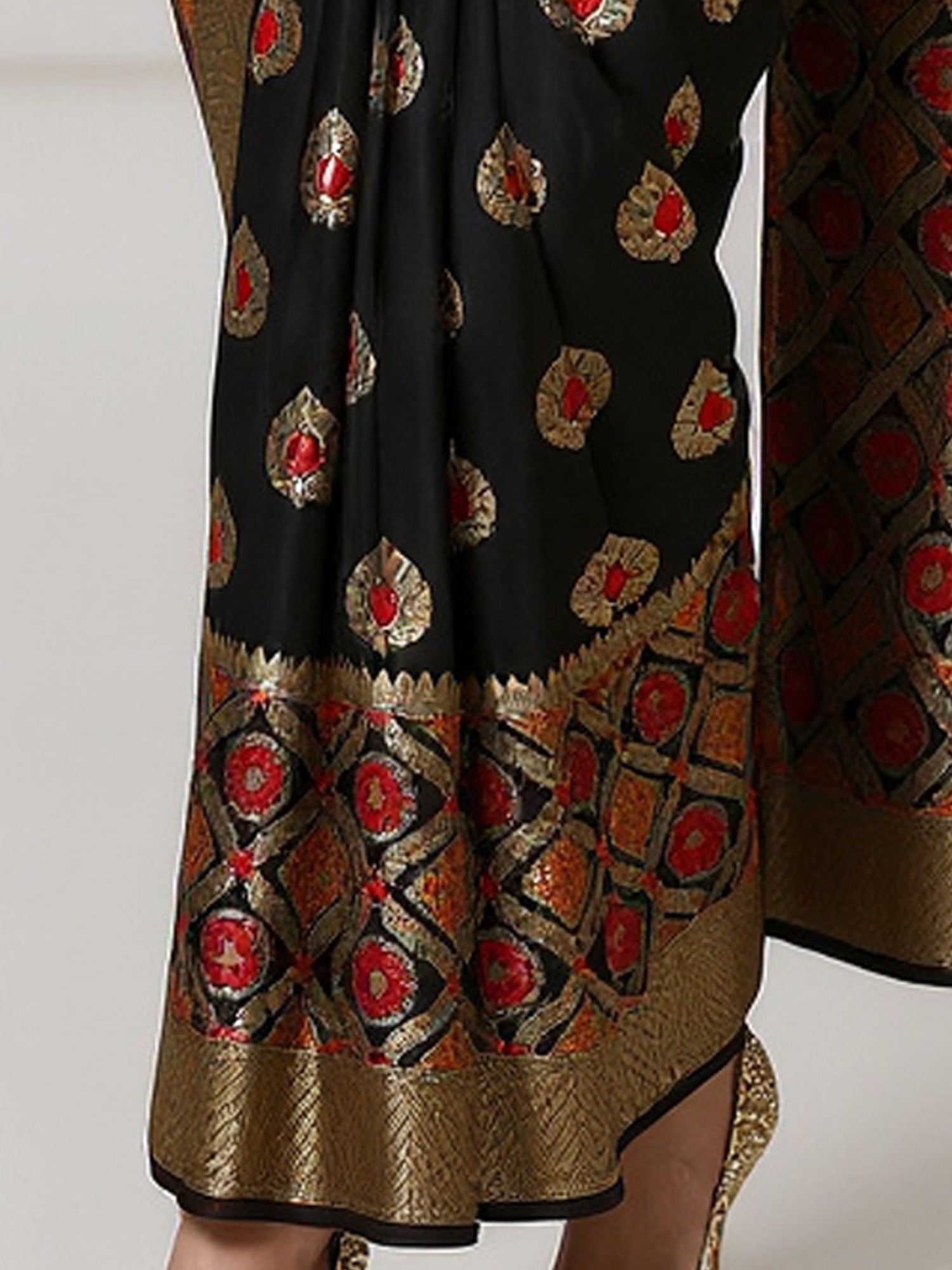 silk blend black woven design designer saree with blouse piece 6pakhi8104