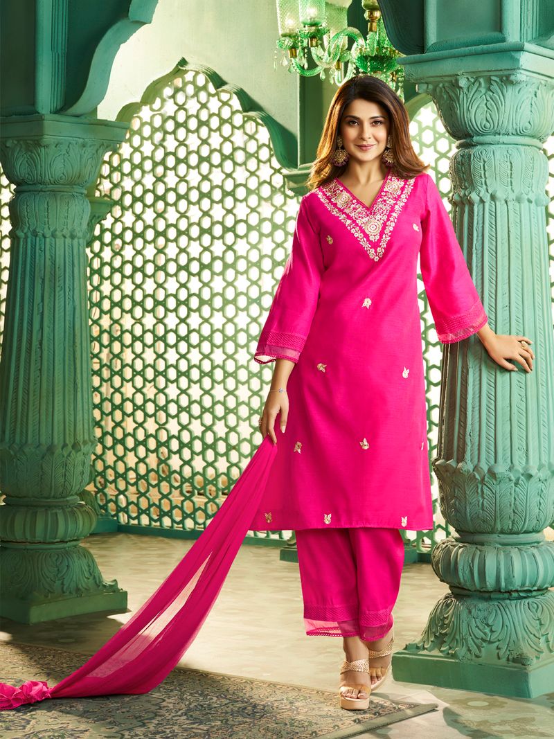 pink embroidered kurta set 1