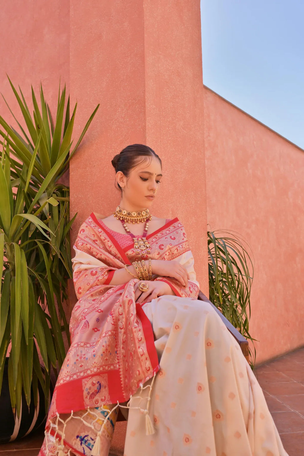 Off White Paithani Silk Saree With Blouse Piece For Women