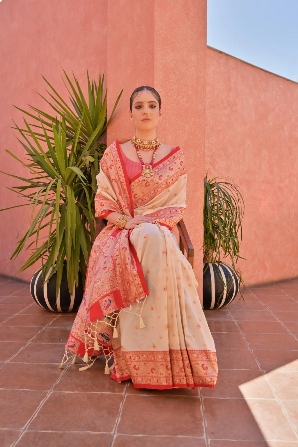 Off White Paithani Silk Saree With Blouse Piece For Women