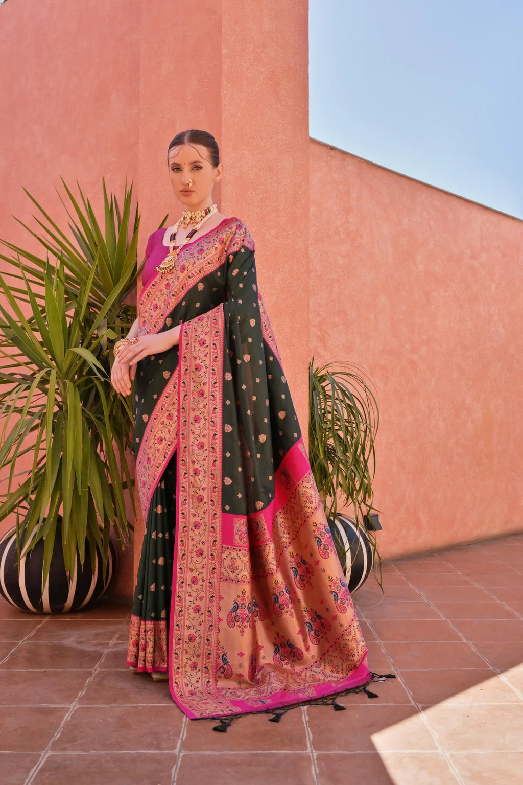 Green Paithani Silk Saree With Blouse Piece For Women