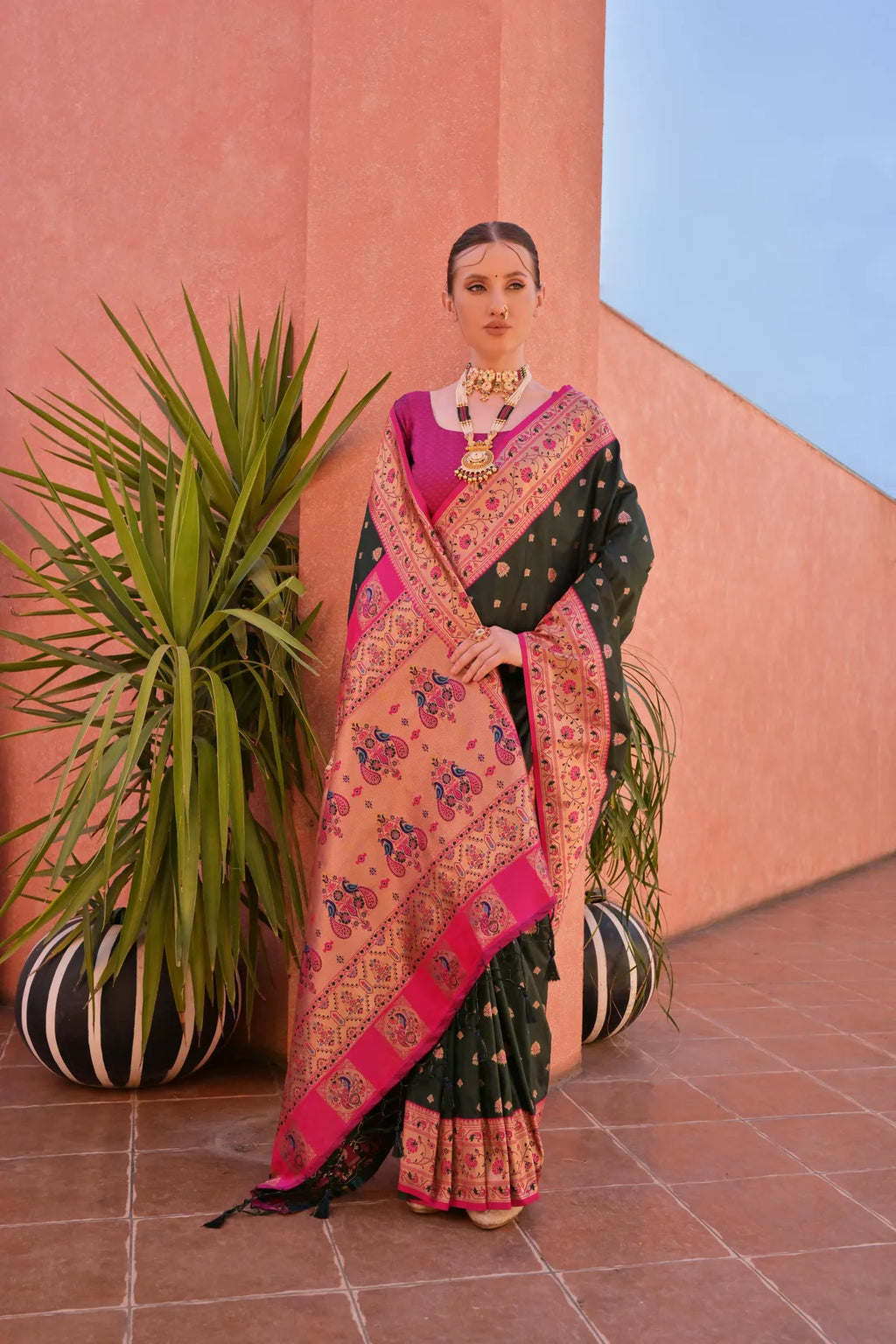 Green Paithani Silk Saree With Blouse Piece For Women