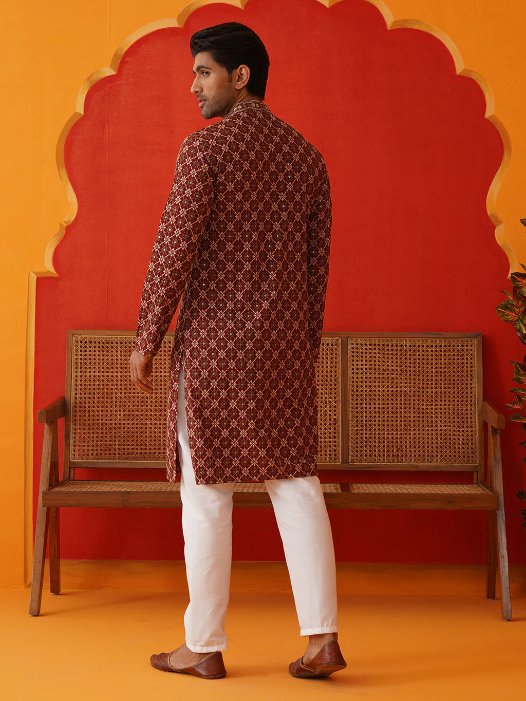 embroidered kurta pyjama set for men maroon