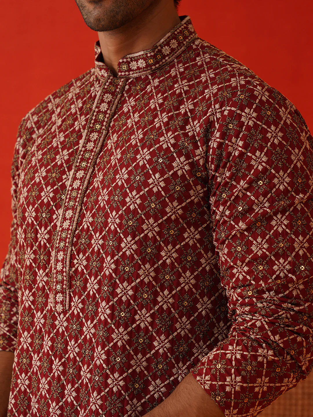 embroidered kurta pyjama set for men maroon