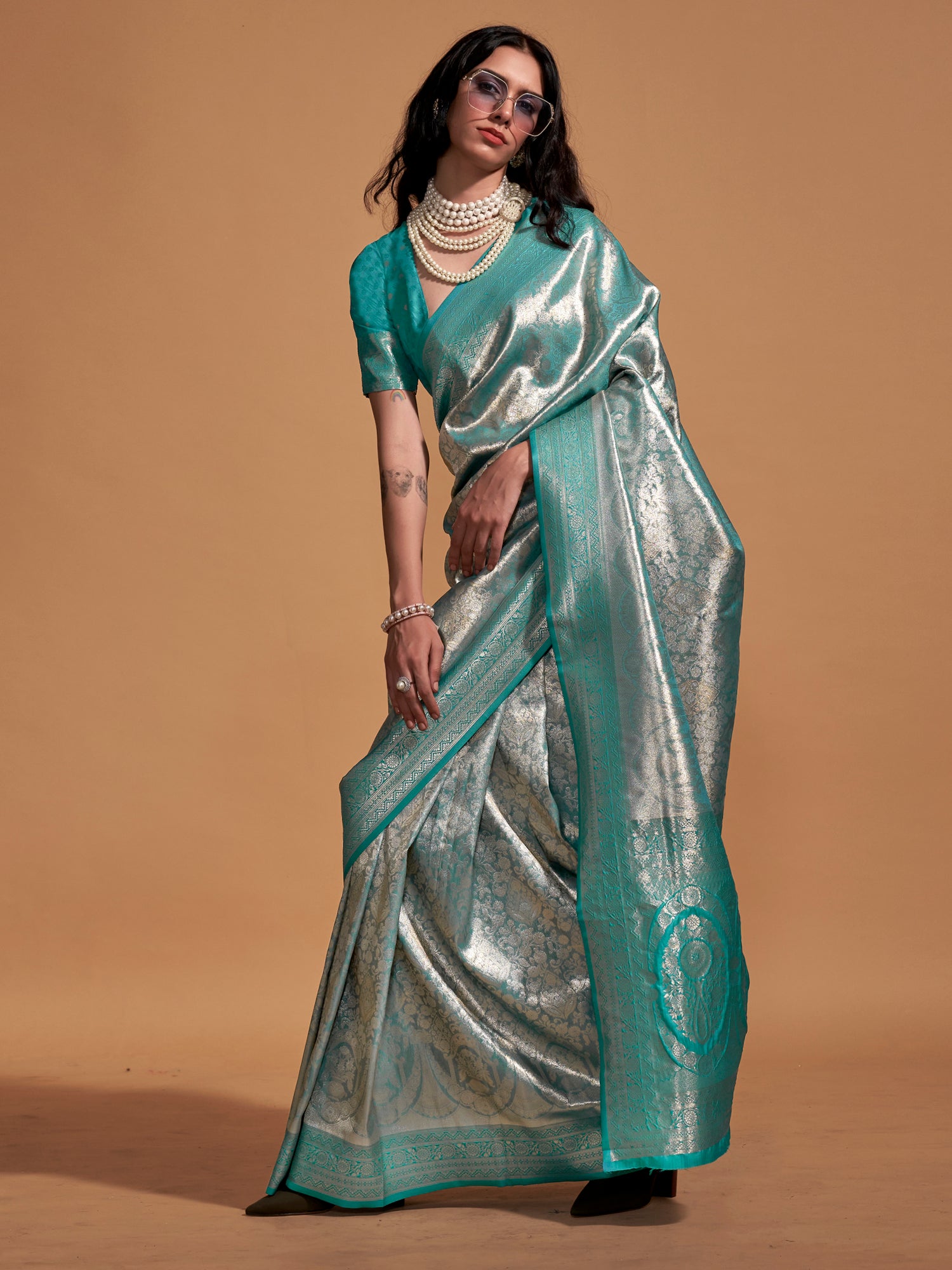 kanjeevaram silk lightblue wovendesign designer saree with blouse piece knjpurm358002