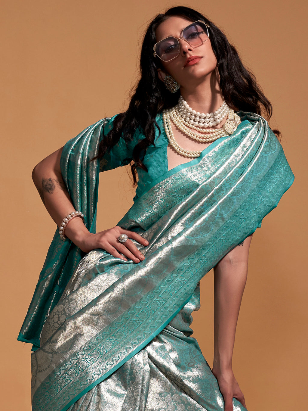 kanjeevaram silk lightblue wovendesign designer saree with blouse piece knjpurm358002
