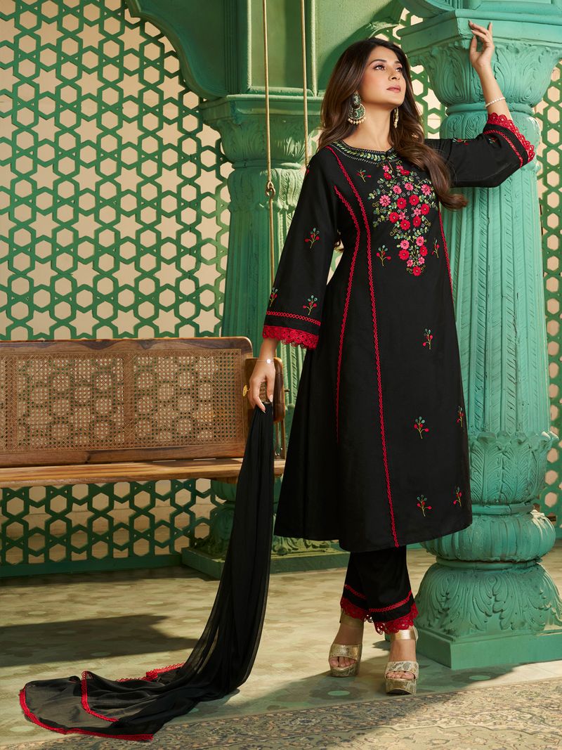 black embroidered kurta set