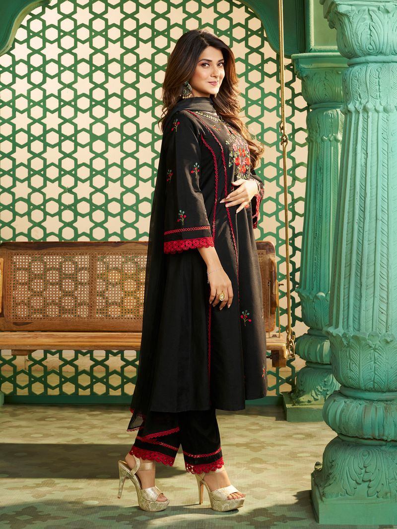 black embroidered kurta set