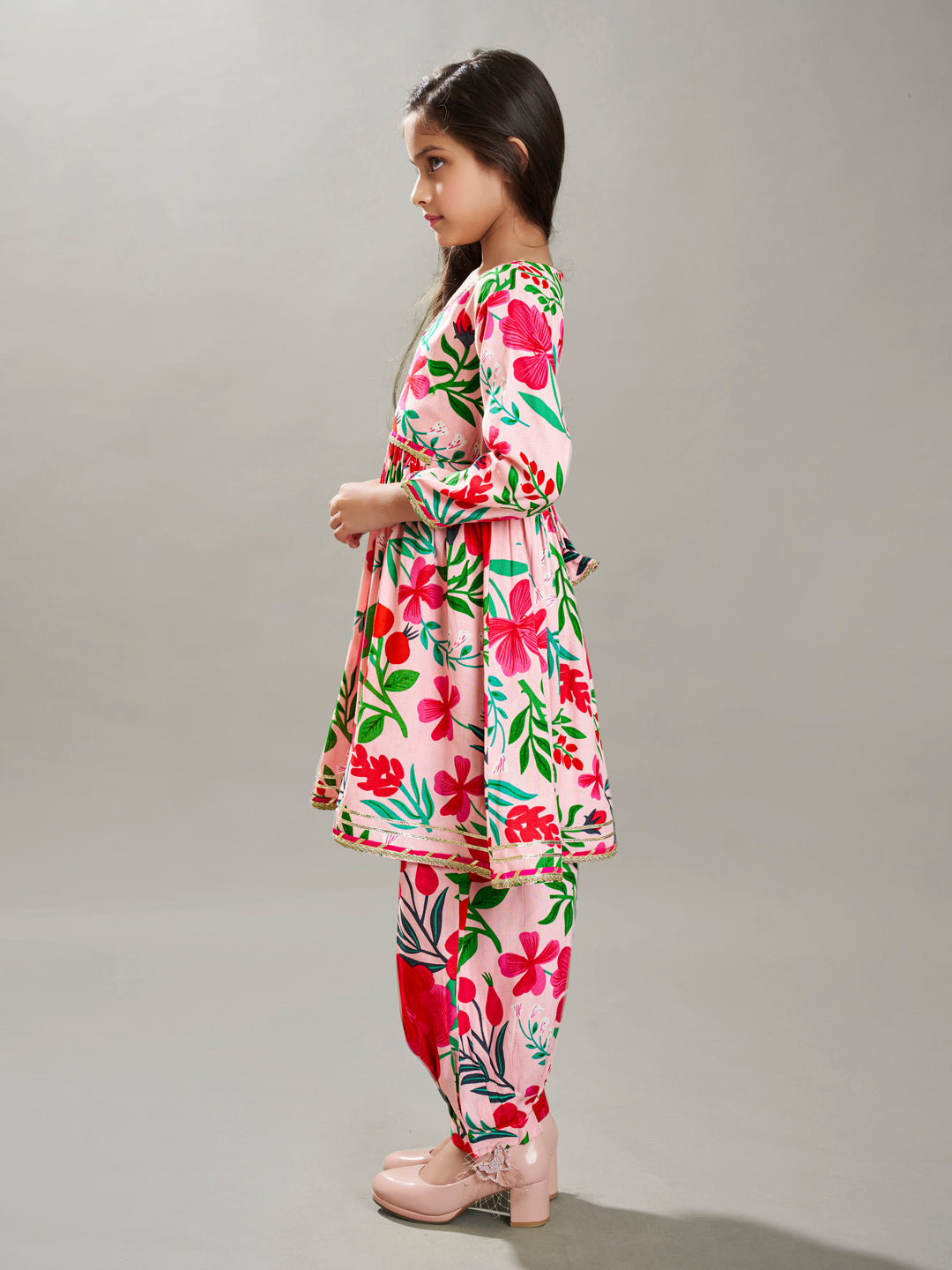 girls peach multi floral printed cotton kurta with trousers set