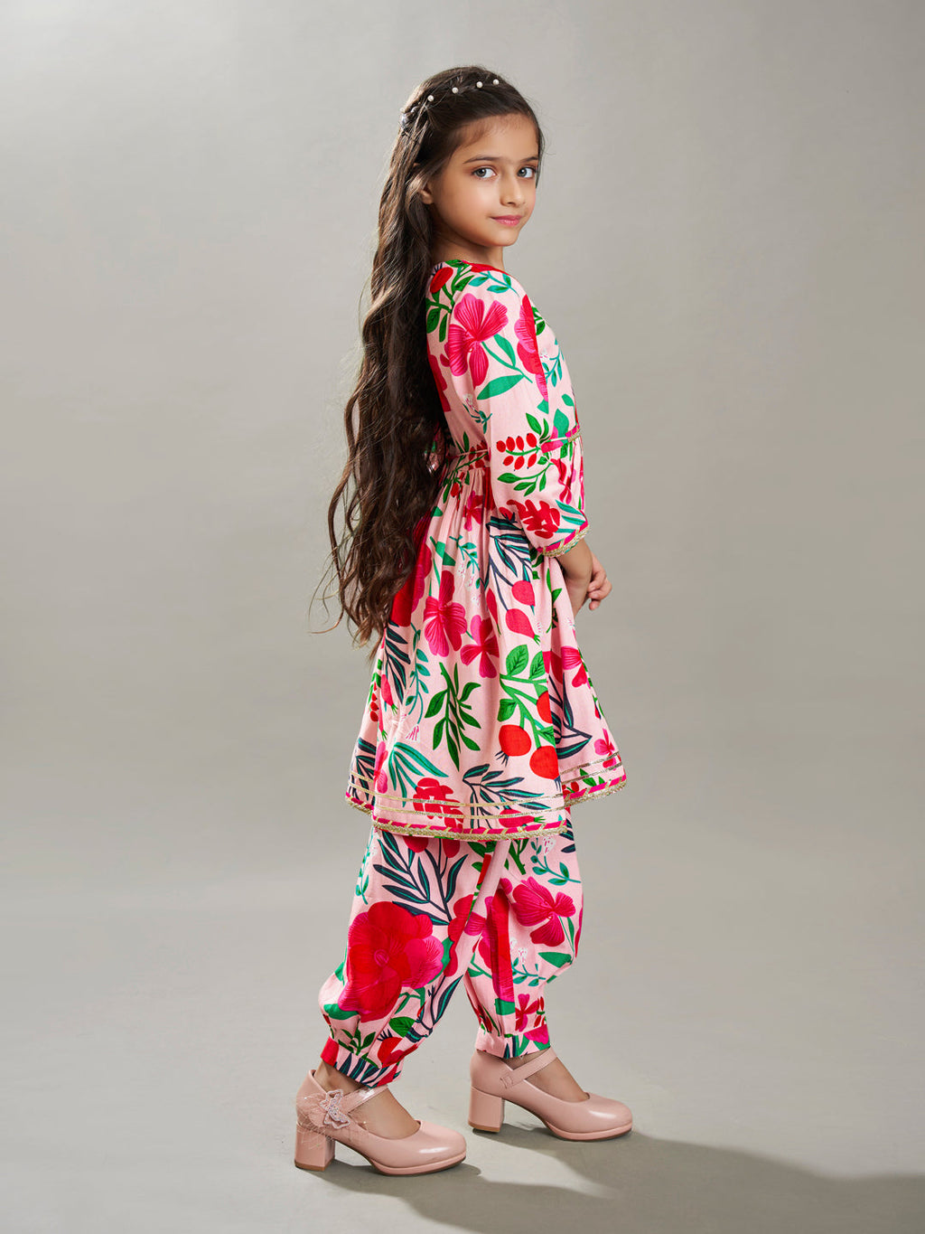 girls peach multi floral printed cotton kurta with trousers set