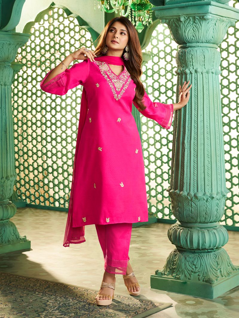 pink embroidered kurta set 1